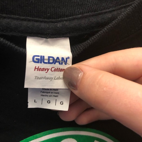 Victoria Canada Starbucks esque t-shirt - Picture 3 of 3